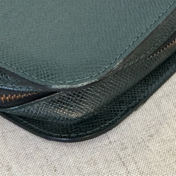 Louis Vuitton Vintage Green Taiga Pochette Orsay Clutch - Picture 9 of 16